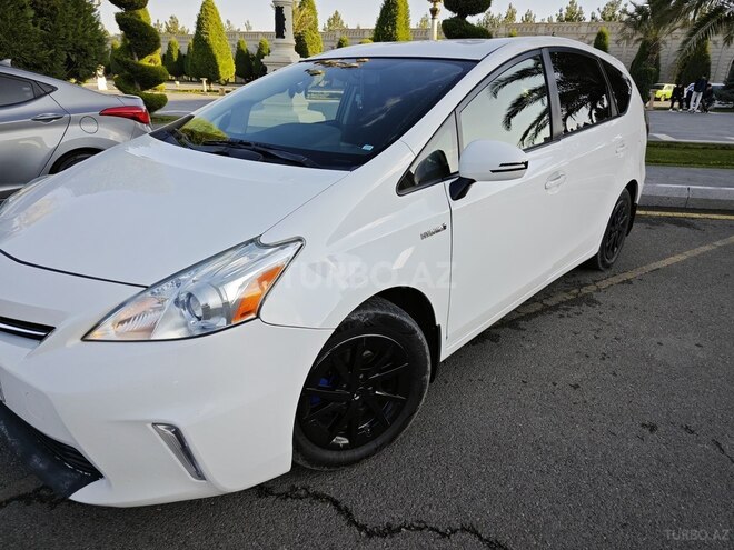 Toyota Prius V 2012, 203,000 km - 1.8 л - Gəncə