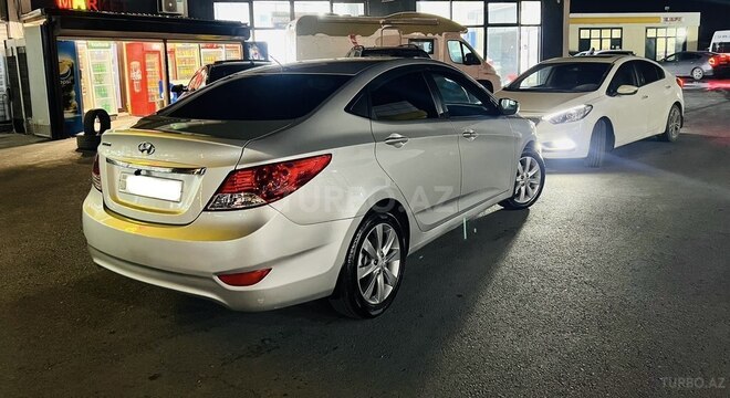 Hyundai Accent 2012, 176,000 km - 1.6 l - Bakı