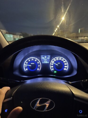 Hyundai Accent 2012, 176,000 km - 1.6 l - Bakı