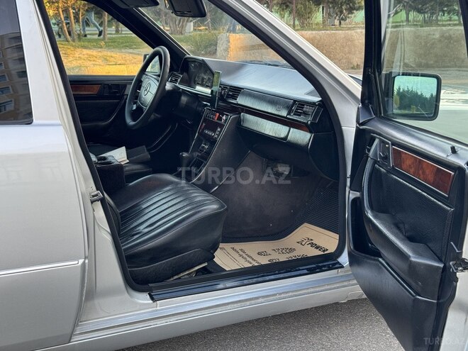 Mercedes E 220 1995, 430,266 km - 2.2 l - Bakı