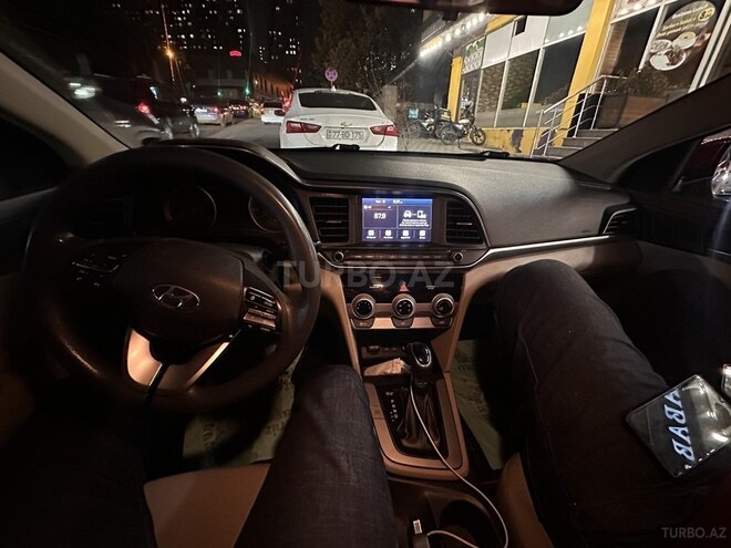 Hyundai Elantra 2018, 193,121 km - 2.0 л - Bakı