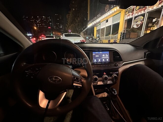 Hyundai Elantra 2018, 193,121 km - 2.0 л - Bakı