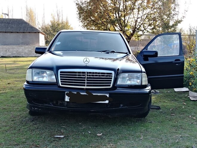 Mercedes C 180 1995, 433,000 km - 1.8 l - Saatlı