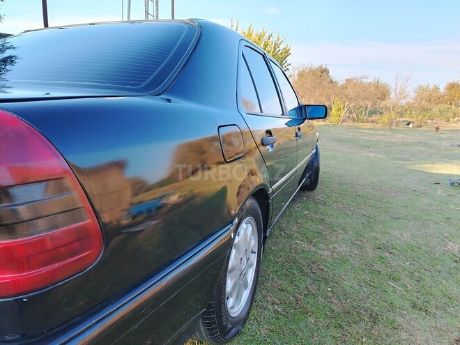 Mercedes C 180 1995, 433,000 km - 1.8 l - Saatlı