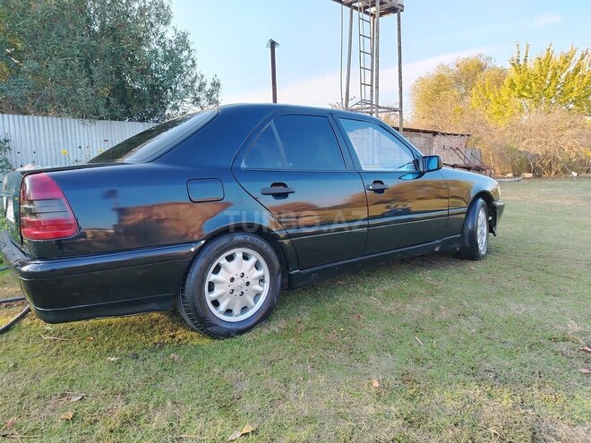 Mercedes C 180 1995, 433,000 km - 1.8 l - Saatlı