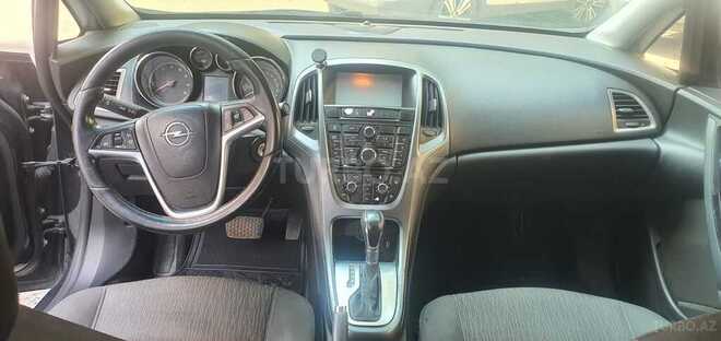 Opel Astra 2015, 215,000 km - 1.4 l - Bakı