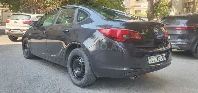 Opel Astra 2015, 215,000 km - 1.4 l - Bakı