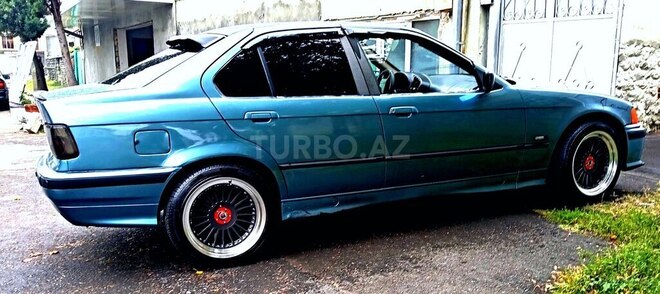 BMW 318 1995, 411,000 km - 1.8 l - Bakı