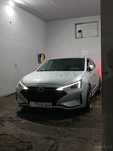 Hyundai Elantra 2019, 215,000 km - 2.0 l - Bakı