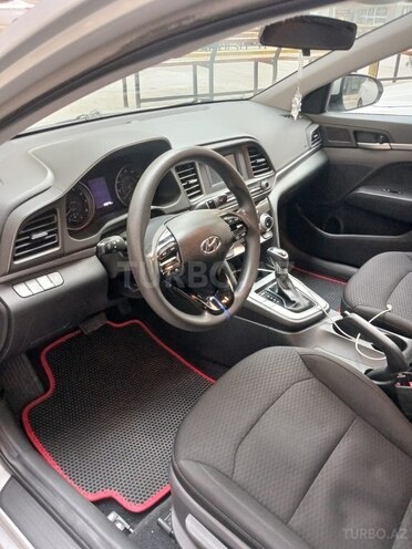 Hyundai Elantra 2019, 215,000 km - 2.0 l - Bakı