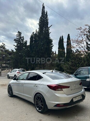 Hyundai Elantra 2019, 215,000 km - 2.0 l - Bakı