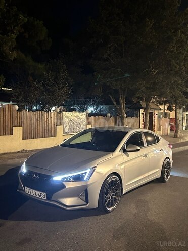 Hyundai Elantra 2019, 215,000 km - 2.0 l - Bakı