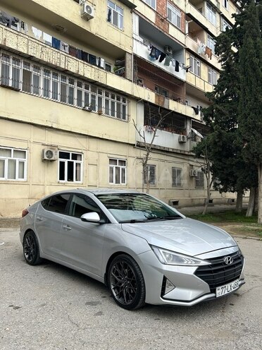 Hyundai Elantra 2019, 215,000 km - 2.0 l - Bakı