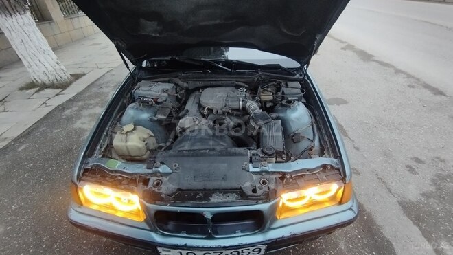 BMW 318 1994, 314,000 km - 1.8 l - Quba
