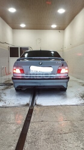 BMW 318 1994, 314,000 km - 1.8 l - Quba