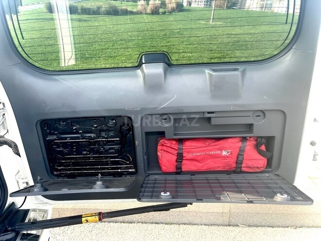 Toyota Land Cruiser Prado 2013, 175,287 km - 2.7 л - Bakı