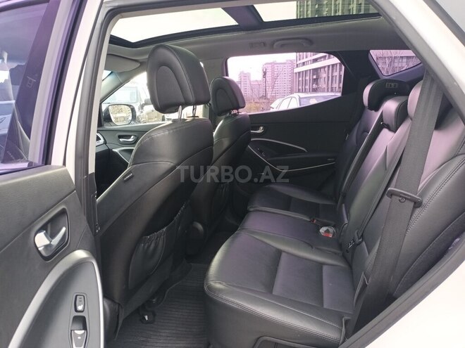 Hyundai Santa Fe-12