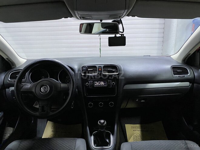 Volkswagen Golf-15