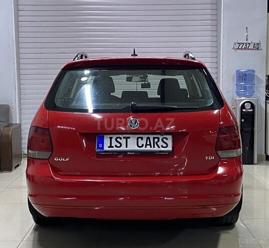 Volkswagen Golf-9