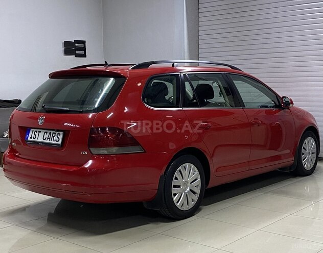 Volkswagen Golf-11
