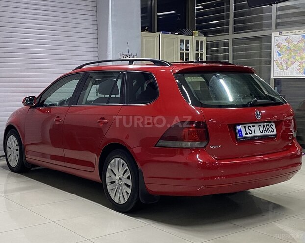 Volkswagen Golf-10