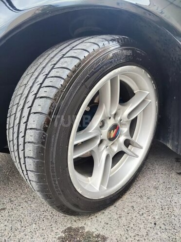 BMW 528 1999, 307,000 km - 2.8 l - Bakı