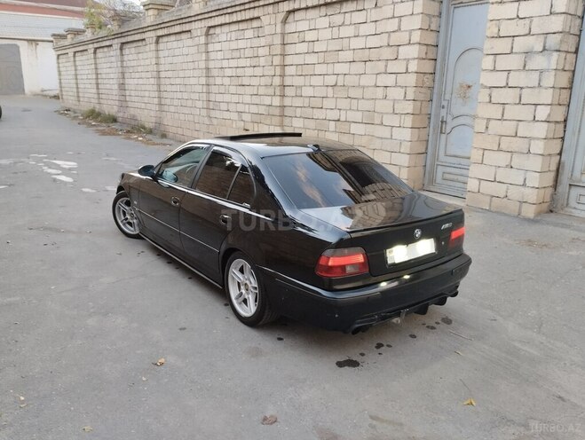 BMW 528 1999, 307,000 km - 2.8 l - Bakı