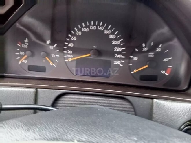 Mercedes E 220 d 2000, 329,139 km - 2.2 l - Gəncə