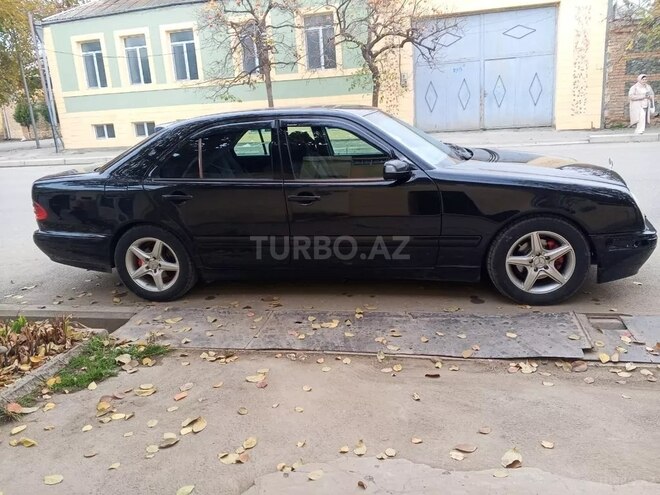 Mercedes E 220 d 2000, 329,139 km - 2.2 l - Gəncə