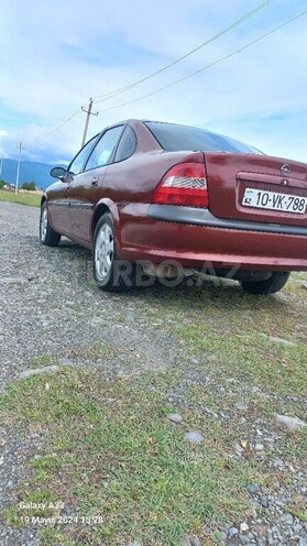 Opel Vectra 1997, 235,000 km - 2.0 l - Zaqatala