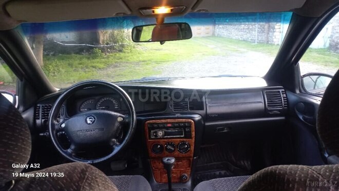 Opel Vectra 1997, 235,000 km - 2.0 l - Zaqatala