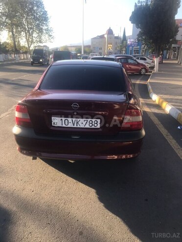 Opel Vectra 1997, 235,000 km - 2.0 l - Zaqatala
