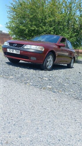 Opel Vectra 1997, 235,000 km - 2.0 l - Zaqatala