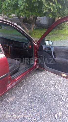 Opel Vectra 1997, 235,000 km - 2.0 l - Zaqatala