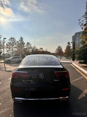 Mercedes GLC 300 e 4MATIC+ Coupe 2021, 21,000 km - 2.0 l - Bakı