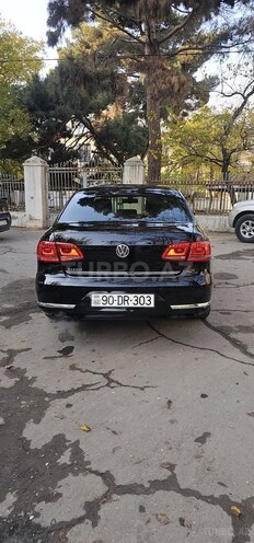 Volkswagen Passat 2013, 203,000 km - 1.8 л - Bakı