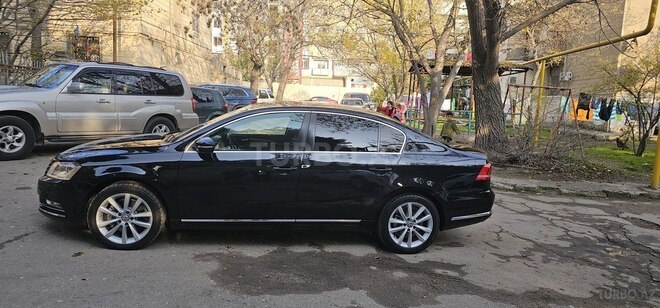 Volkswagen Passat 2013, 203,000 km - 1.8 л - Bakı
