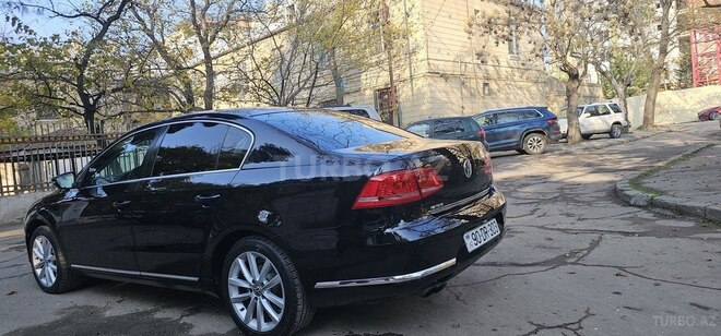 Volkswagen Passat 2013, 203,000 km - 1.8 л - Bakı