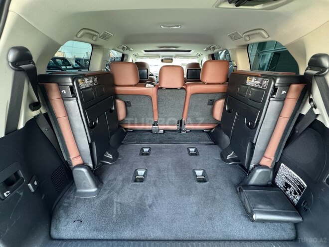 Toyota Land Cruiser-19