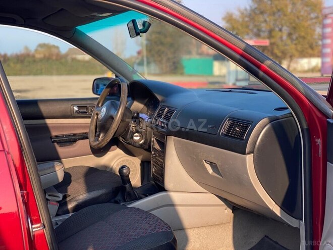 Volkswagen Golf 1998, 646,464 km - 1.6 l - Lənkəran