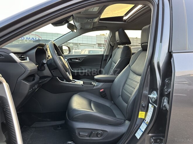 Toyota RAV4 2022, 28,000 km - 2.5 l - Bakı