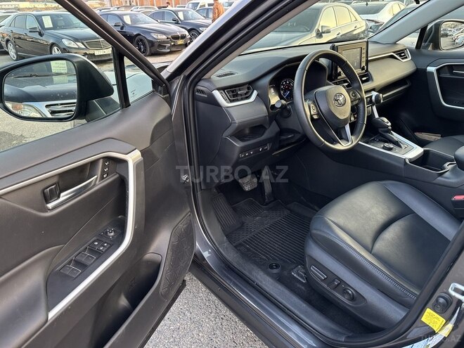 Toyota RAV4 2022, 28,000 km - 2.5 l - Bakı