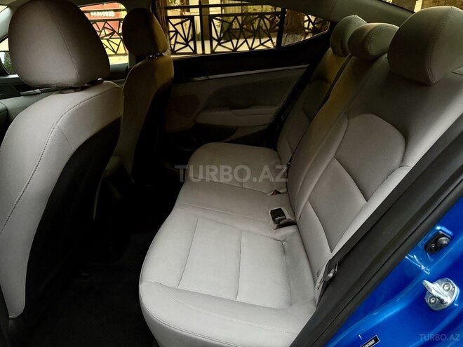 Hyundai Elantra 2017, 257,000 km - 2.0 л - Bakı