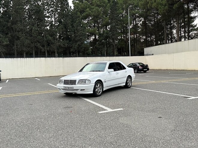 Mercedes C 240 1998, 252,000 km - 2.4 l - Bakı