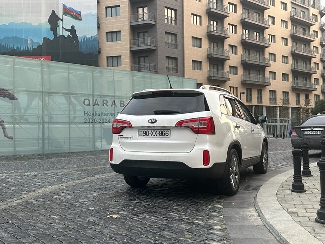 Kia Sorento 2013, 202,800 km - 2.0 л - Bakı