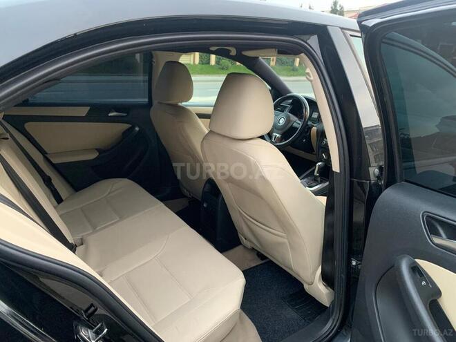 Volkswagen Jetta 2010, 235,000 km - 2.5 л - Bakı