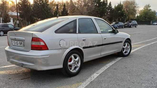 Opel Vectra 1998, 373,800 km - 2.0 l - Sumqayıt