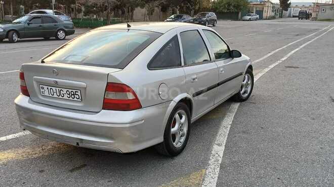Opel Vectra 1998, 373,800 km - 2.0 l - Sumqayıt