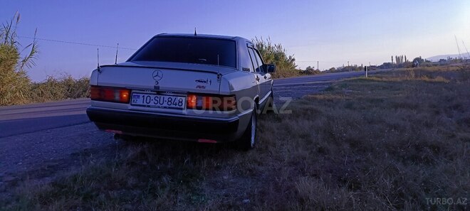 Mercedes 190 1991, 214,800 km - 2.0 l - Goranboy