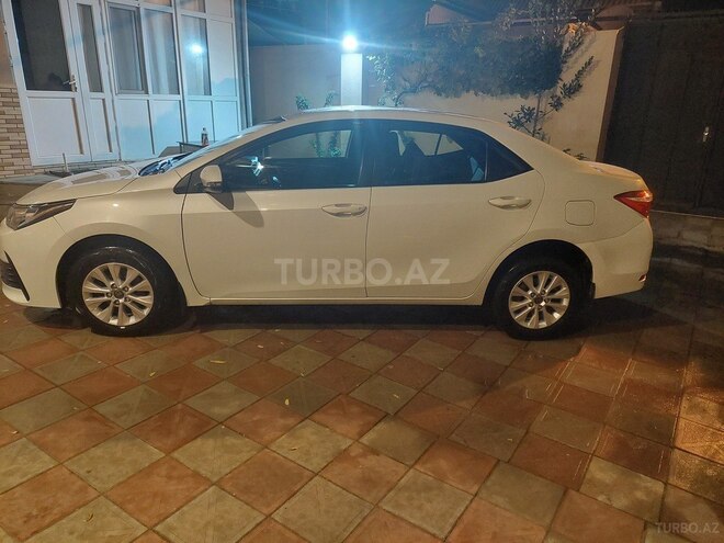 Toyota Corolla 2018, 70,900 km - 1.6 l - Bakı